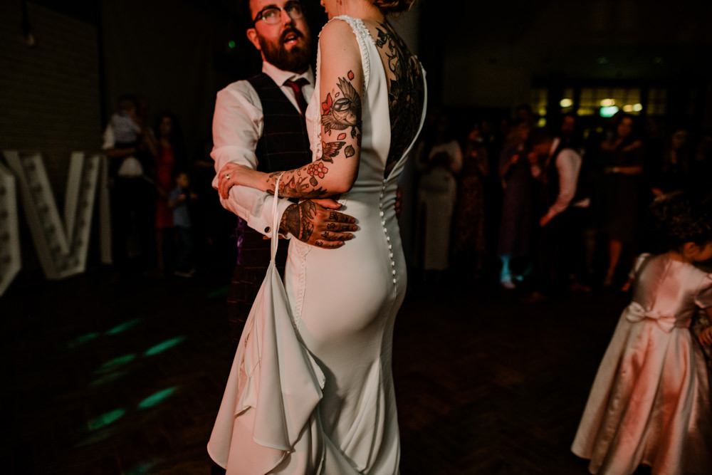 Dress Gown Bride Bridal Pronovias Lace Panels Low Back Train Confetti Bags Envelopes Indie Autumn Wedding Kazooieloki Photography