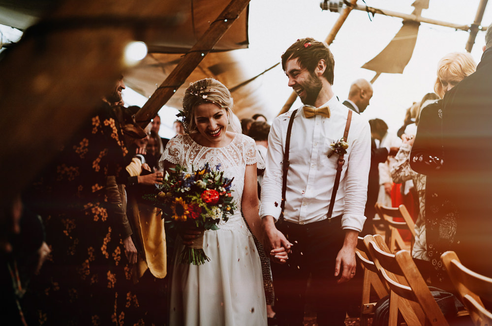 Confetti Throw Individual Tipi Wedding Bridgwood Wedding Photography