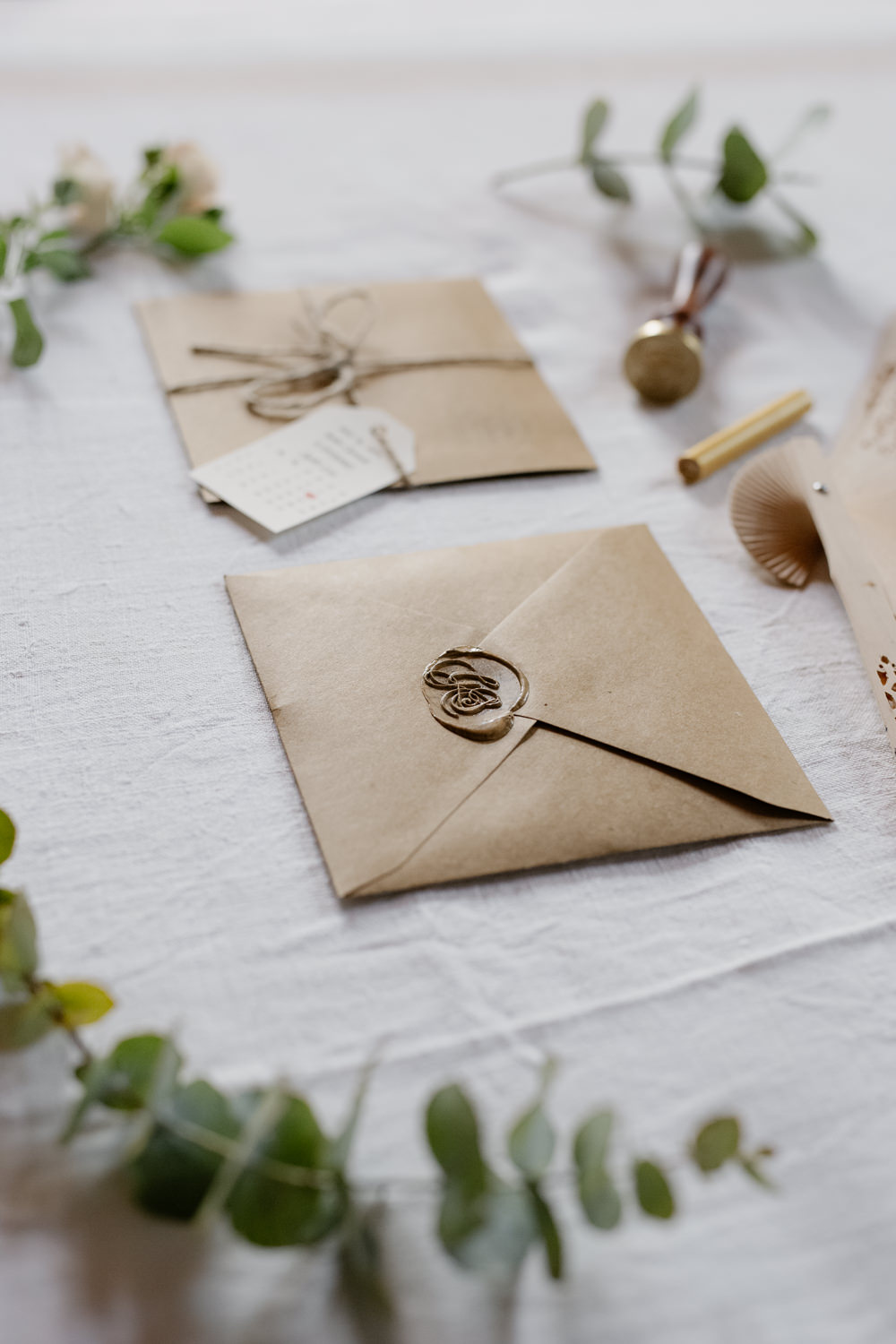 Stationery Kraft Brown Paper Twine Fan Greenery Invite Invitation Natural Italy Villa Wedding Flavia Eleonora Tullio