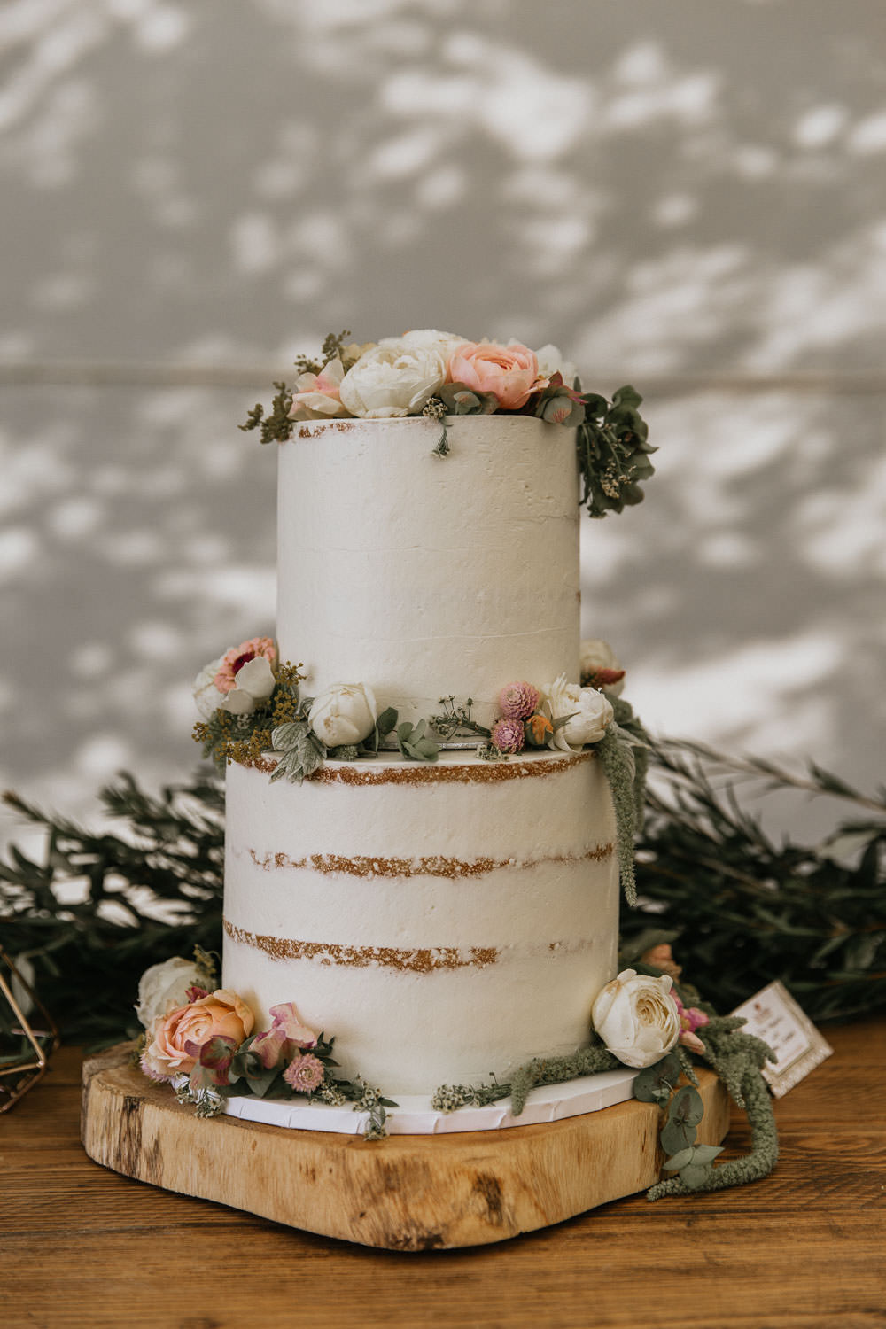 Semi Naked Cake Flowers Log Stand Summer Boho Wedding Wild Tide Weddings