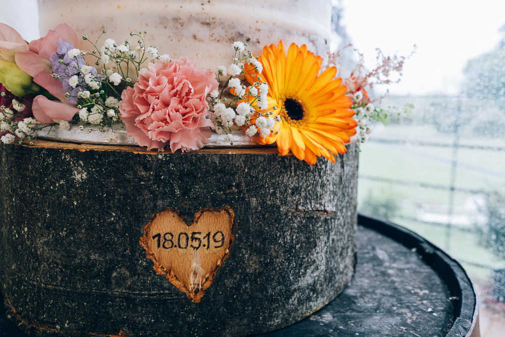 Semi Naked Cake Tall Flowers Floral Bunting Topper Stand Log Slice Tullibole Castle Wedding Casey Avenue Photography
