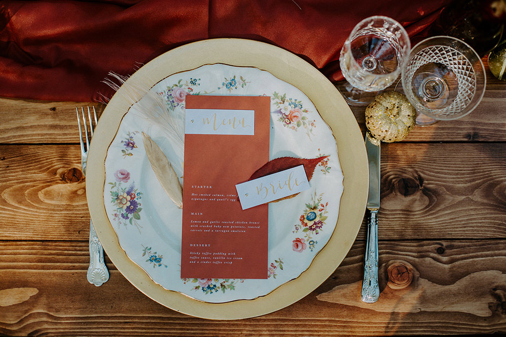 Place Setting Decor Rust Menu Leaf Grass Place Name Boho Wedding Ideas The Enlight Project