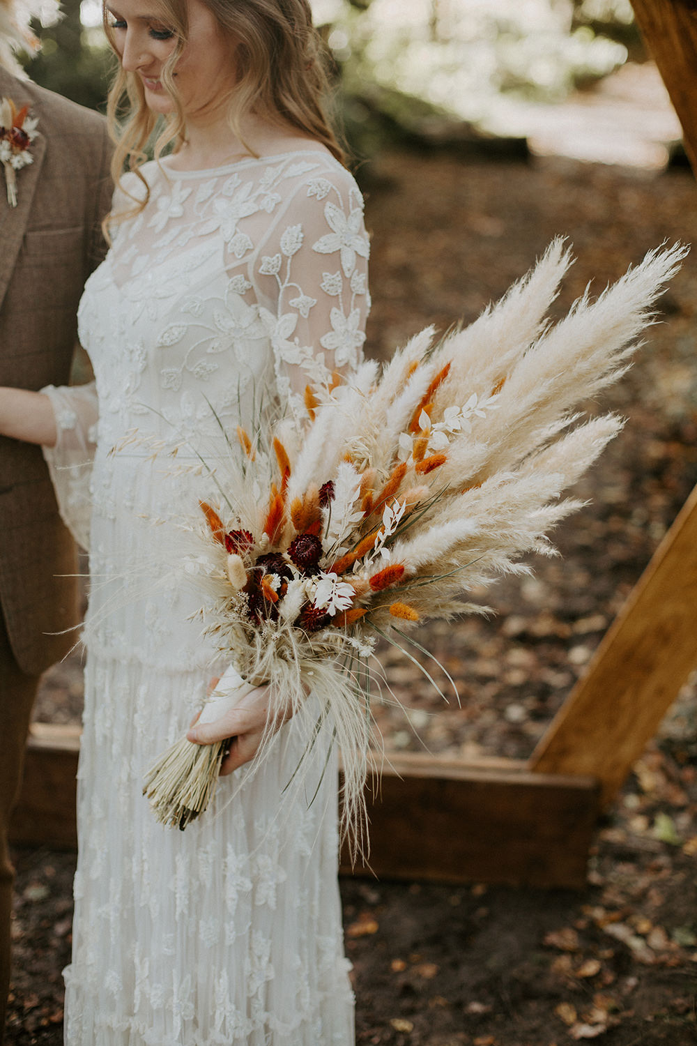 Bouquet Flowers Bride Bridal Pampas Grass Grasses Autumn Boho Wedding Ideas The Enlight Project