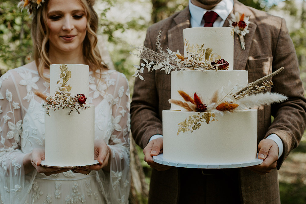 Iced Cakes Flowers Grasses Pampas Grass Gold Leaf Boho Wedding Ideas The Enlight Project