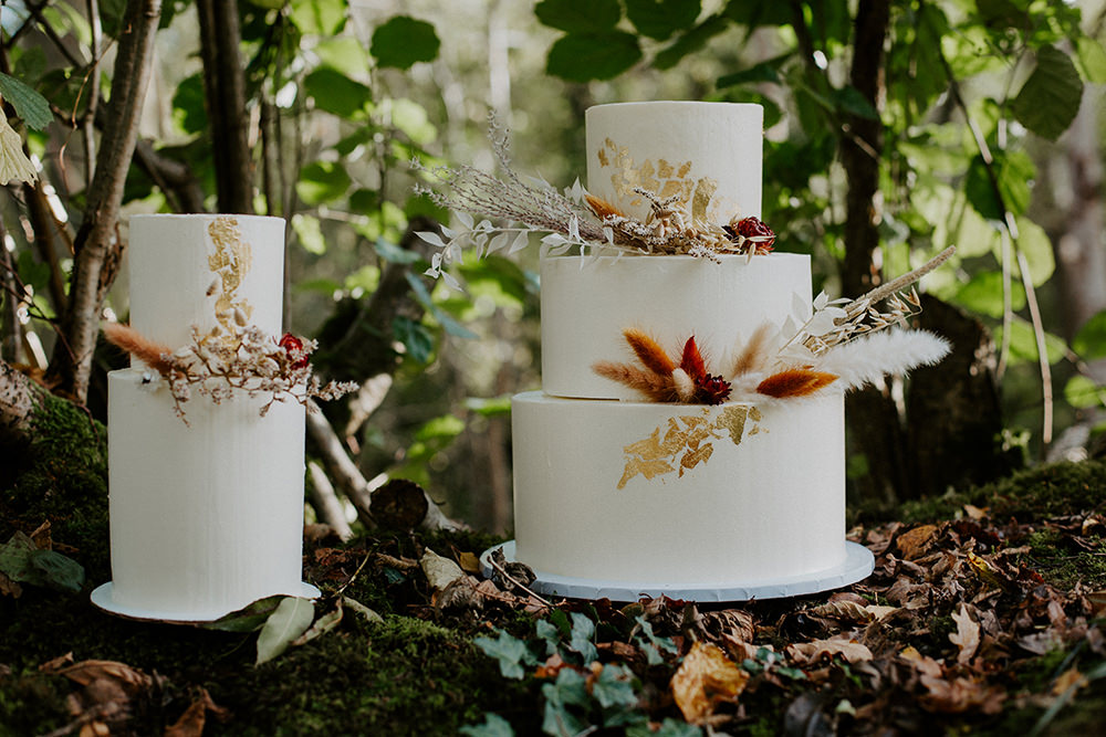 Iced Cakes Flowers Grasses Pampas Grass Gold Leaf Boho Wedding Ideas The Enlight Project