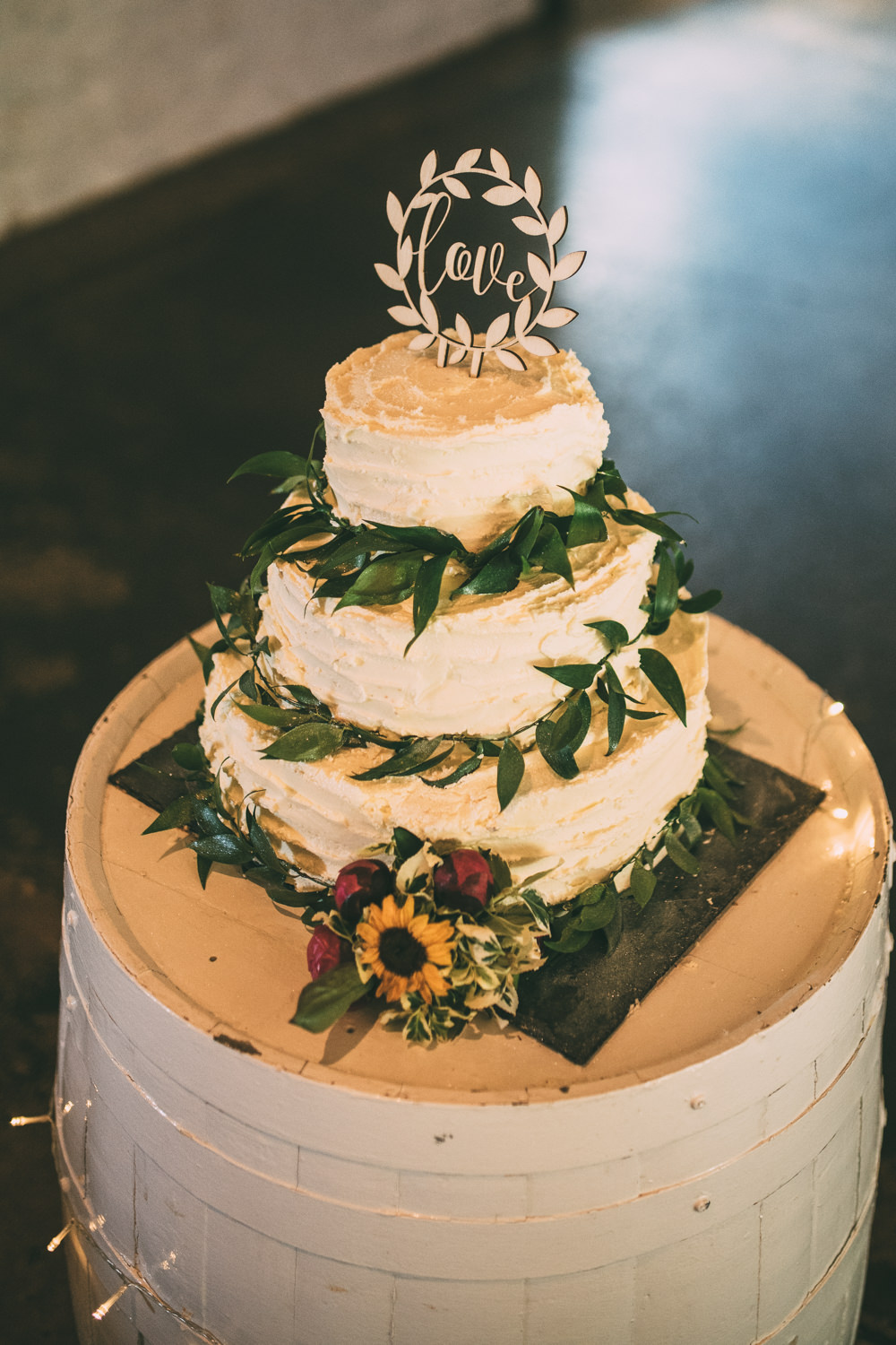 Buttercream Cake Greenery Foliage Topper Barrel Dalduff Farm Wedding Northern Aye Photography