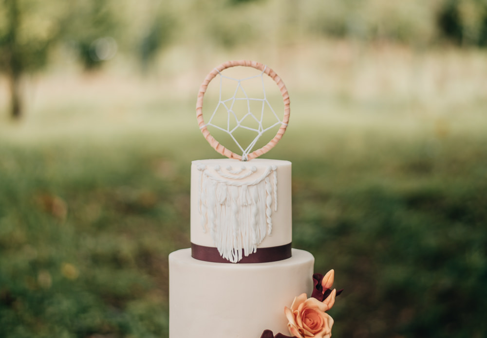 Iced Cake Sugar Flowers Dream Catcher Macrame Burgundy Orange Topper Eco Friendly Wedding Inspiration Sarah Jayne Photography