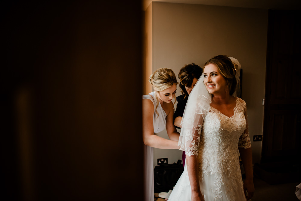 Dress Gown Bride Bridal Lace Veil Fun Barn Wedding Kazooieloki Photography