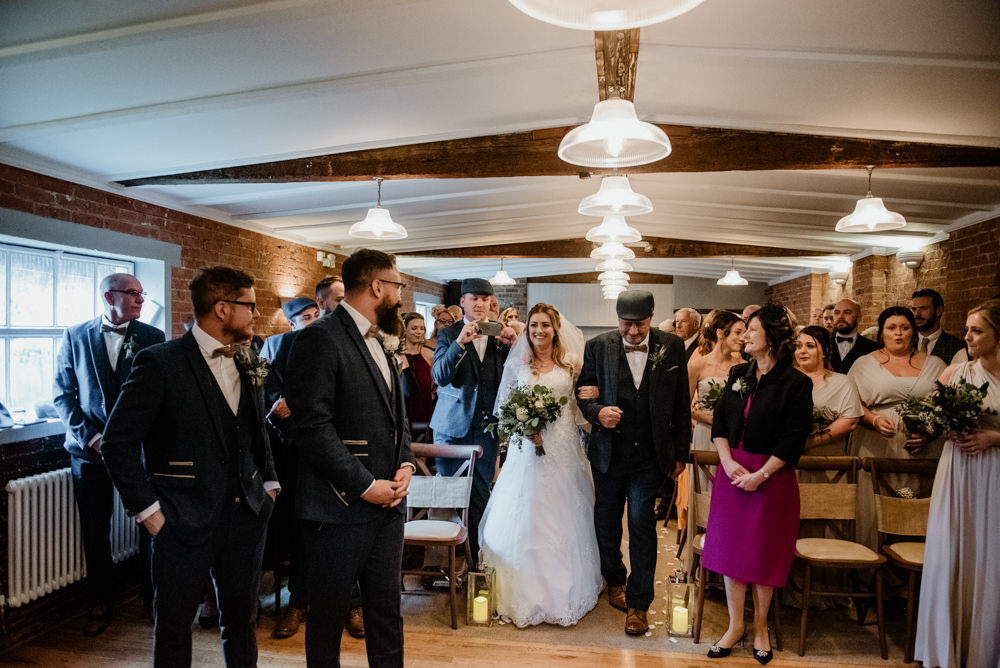 Fun Barn Wedding Kazooieloki Photography