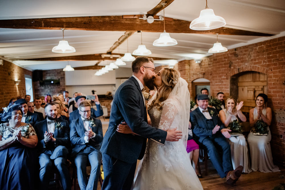 Fun Barn Wedding Kazooieloki Photography