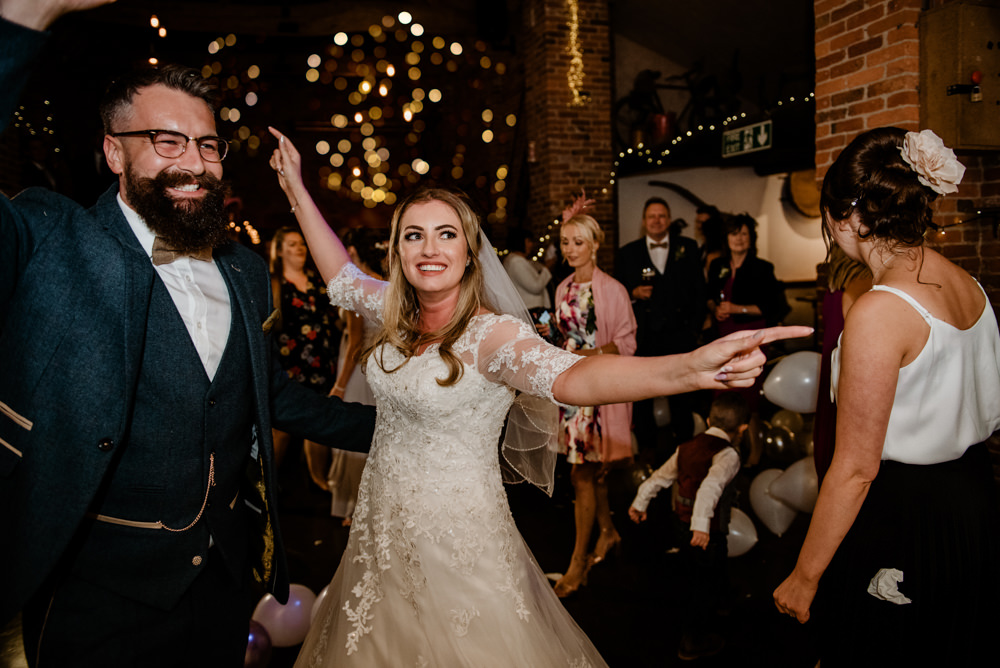 Fun Barn Wedding Kazooieloki Photography