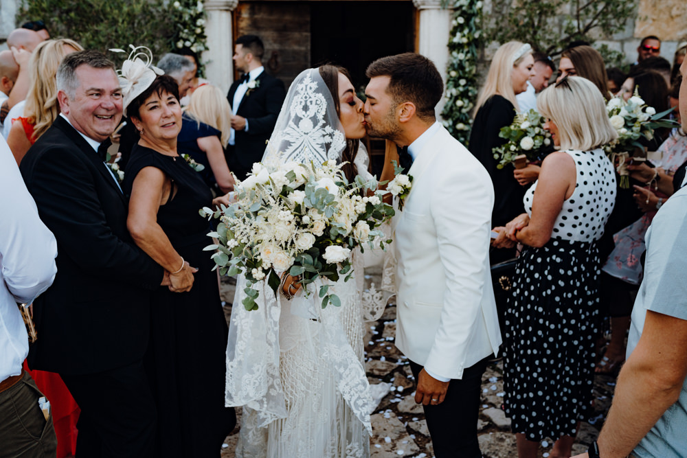 Confetti Throw Aquapetra Resort Spa Wedding Peter Hughes Photography