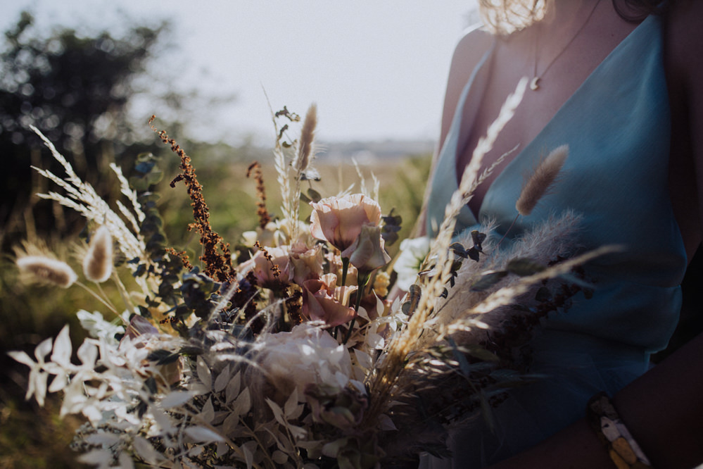 Bouquet Flowers Bride Bridal Dried Grass Seeds Coastal Elopement Manon Pauffin Photography