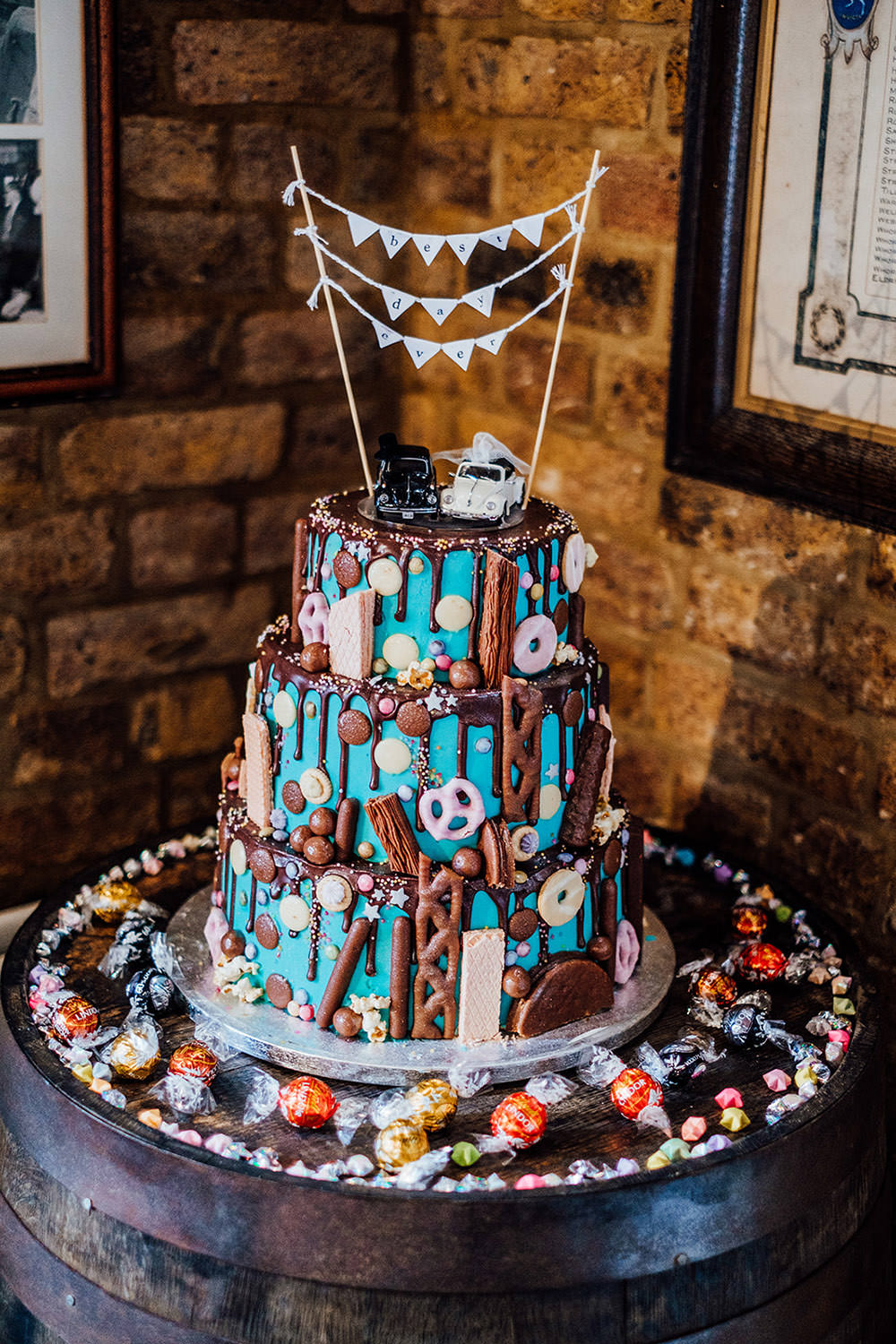 Drip Cake Sweets Bunting Topper Sparkly Wedding Anna Pumer Photography