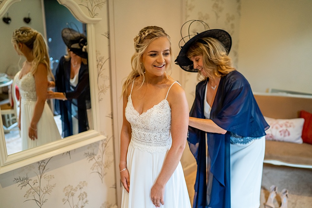 Stylish Rustic Wedding Mia Photography
