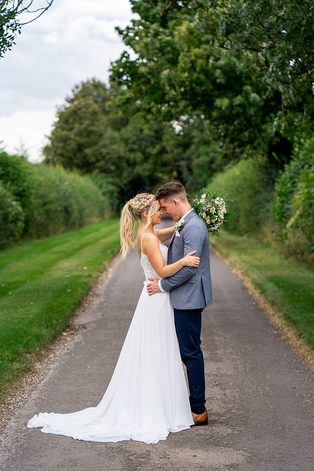 Stylish Rustic Wedding Mia Photography