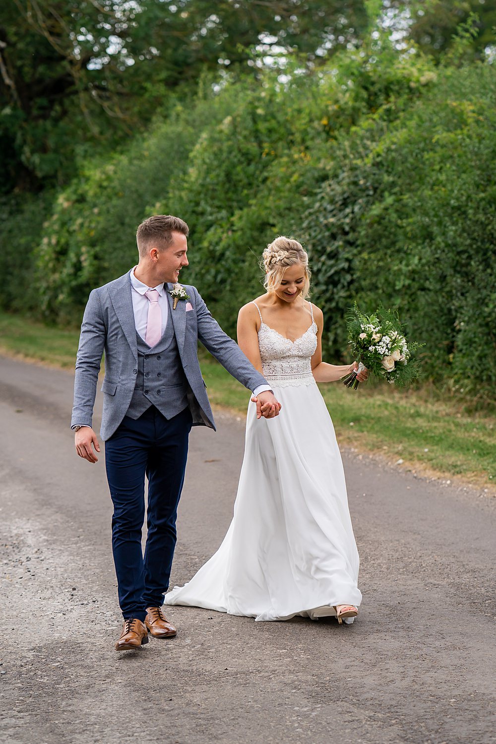 Stylish Rustic Wedding Mia Photography
