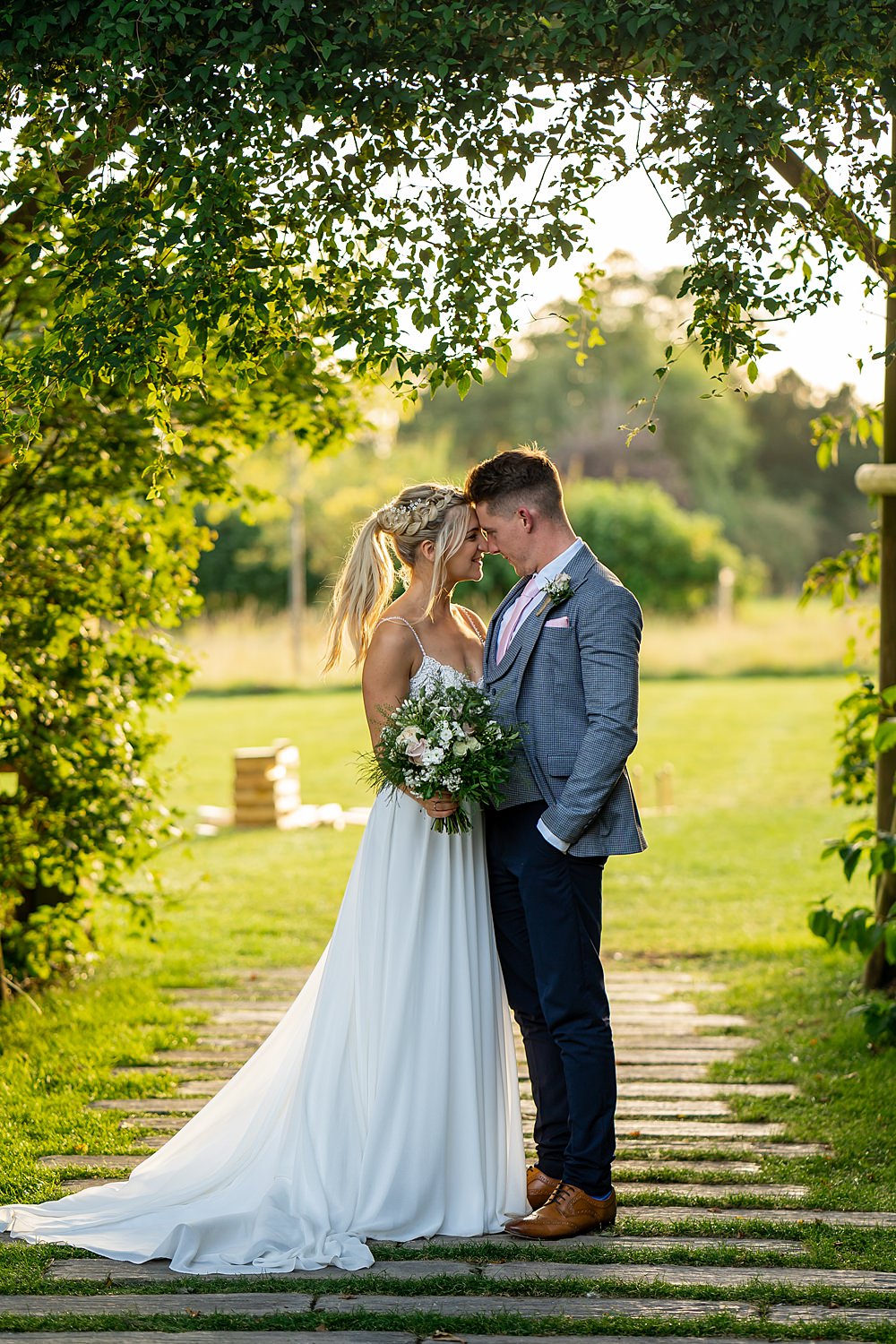 Stylish Rustic Wedding Mia Photography