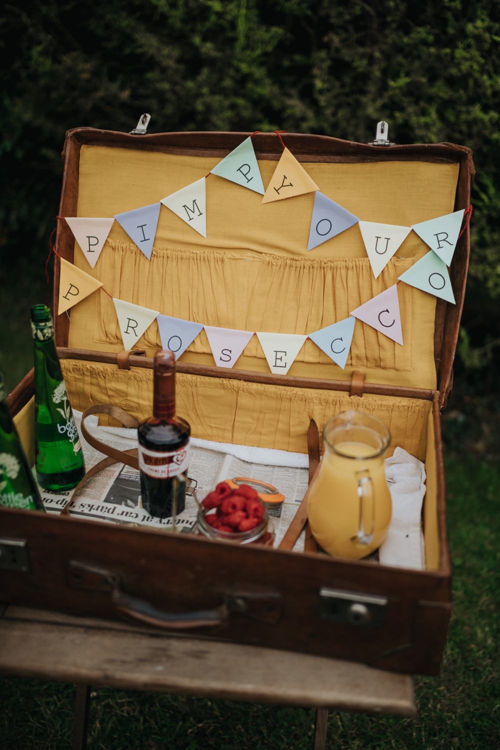 Pimp Your Prosecco Suitcase Drinks Animal Lovers Wedding Bloom Weddings