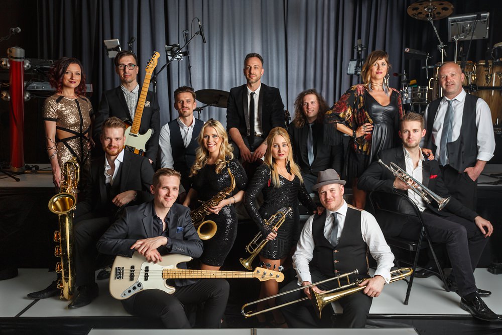 Seventh Second Entertainment Live Wedding Bands