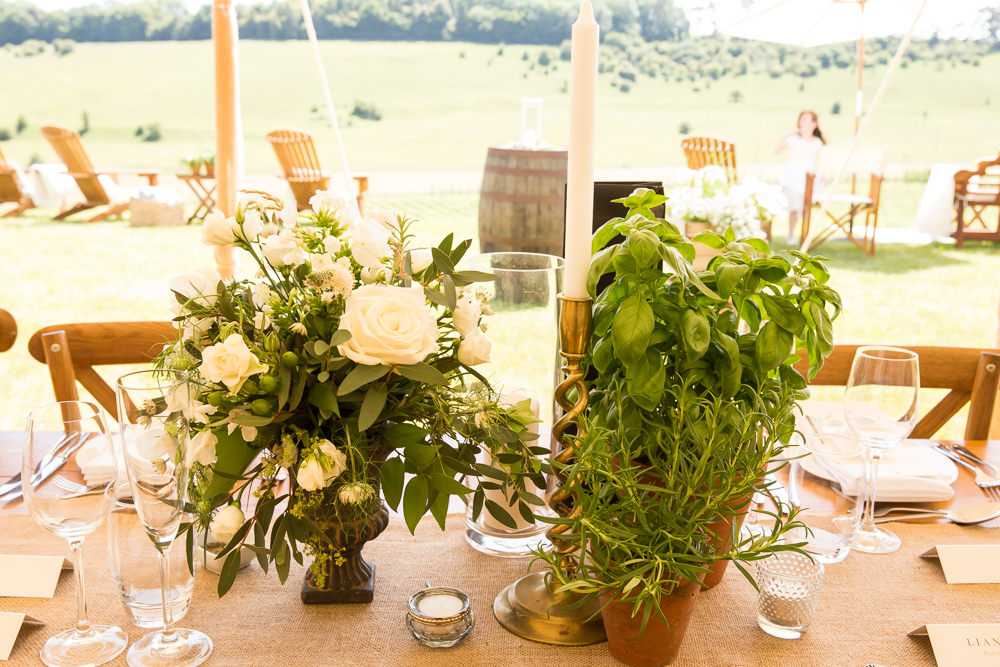 Centrepiece Flowers Decor Greenery Foliage White Fullerton Estate Wedding Hannah Larkin Photography
