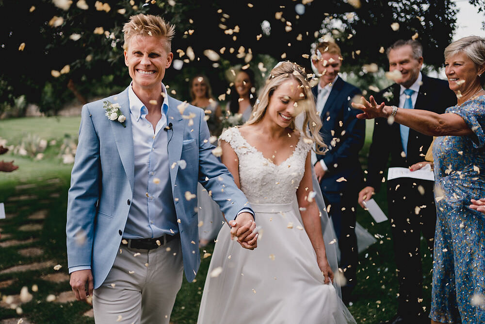 Confetti Throw Puglia Wedding MIKI Studios