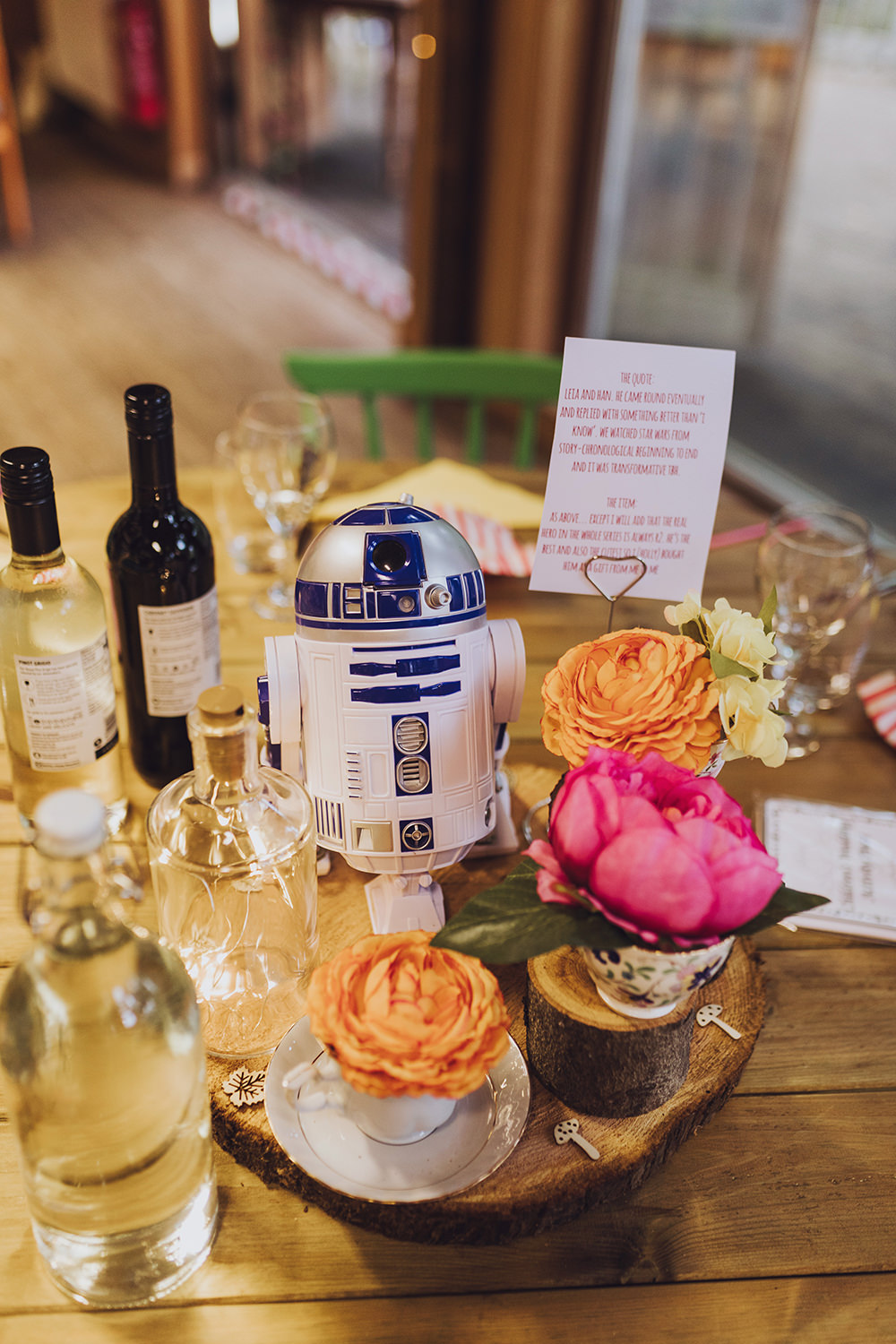 Centrepiece Flowers Log Slice R2D2Treehouse Wedding Honeydew Moments