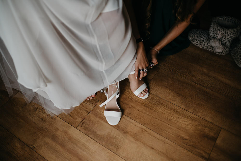 Cotswold Woodland Glamping Wedding Elaine Williams Photography