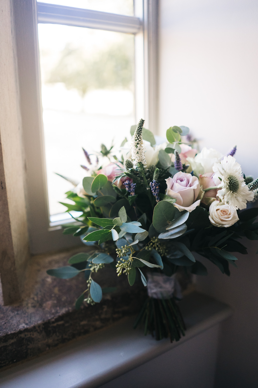 Bouquet Flowers Bride Bridal Rose Castle View Wedding Sally T Photography