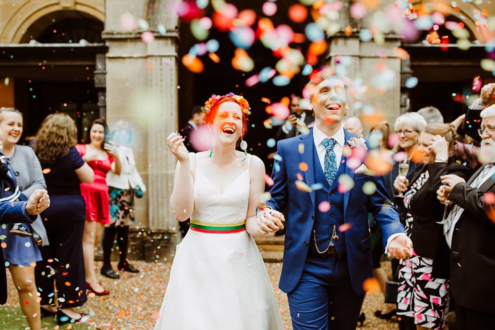 Coombe Lodge Wedding Holly Collings Photography Confetti Throw