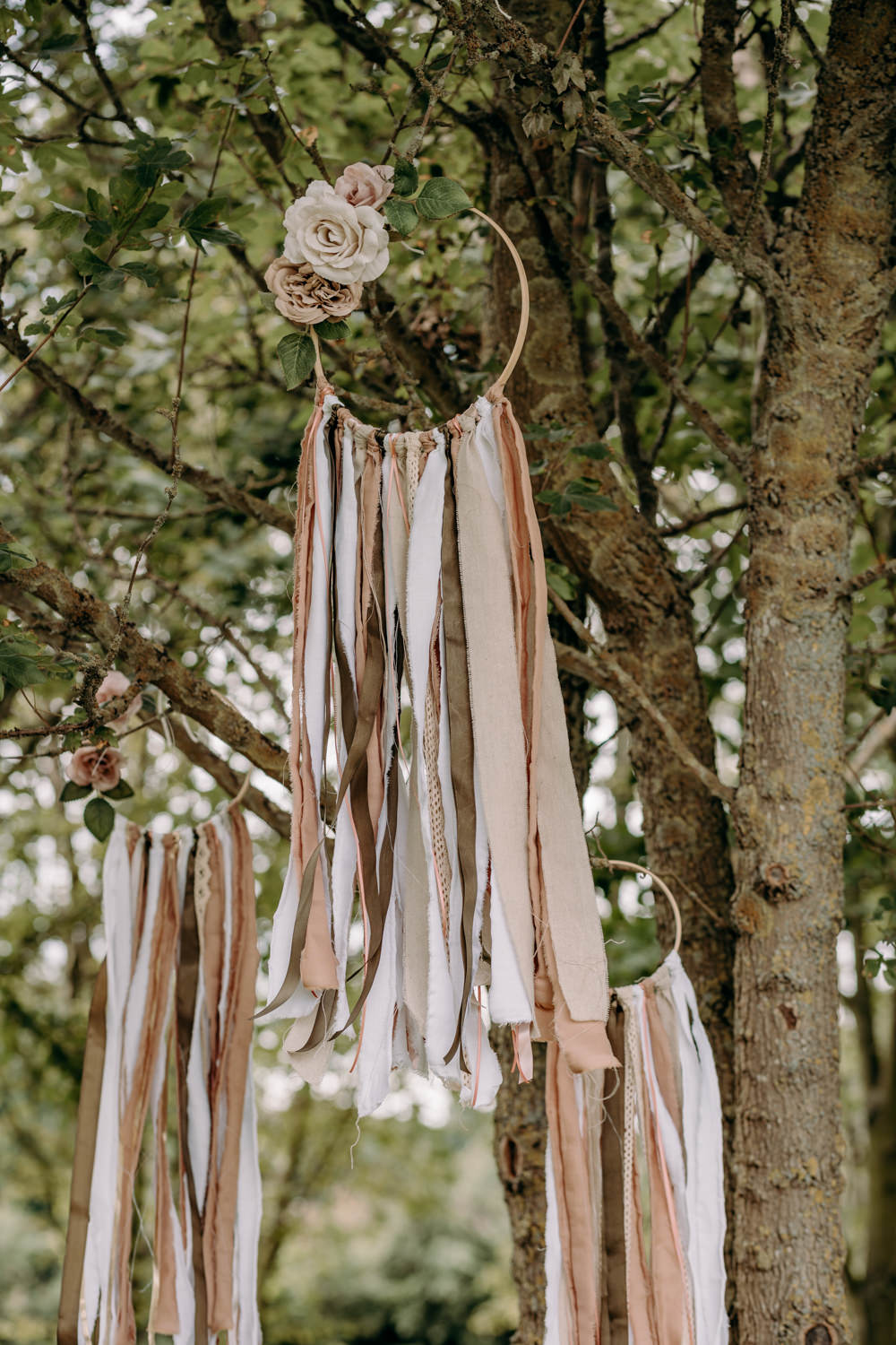 Ribbon Hoop Decor Sustainable Wedding Ideas EKR Pictures