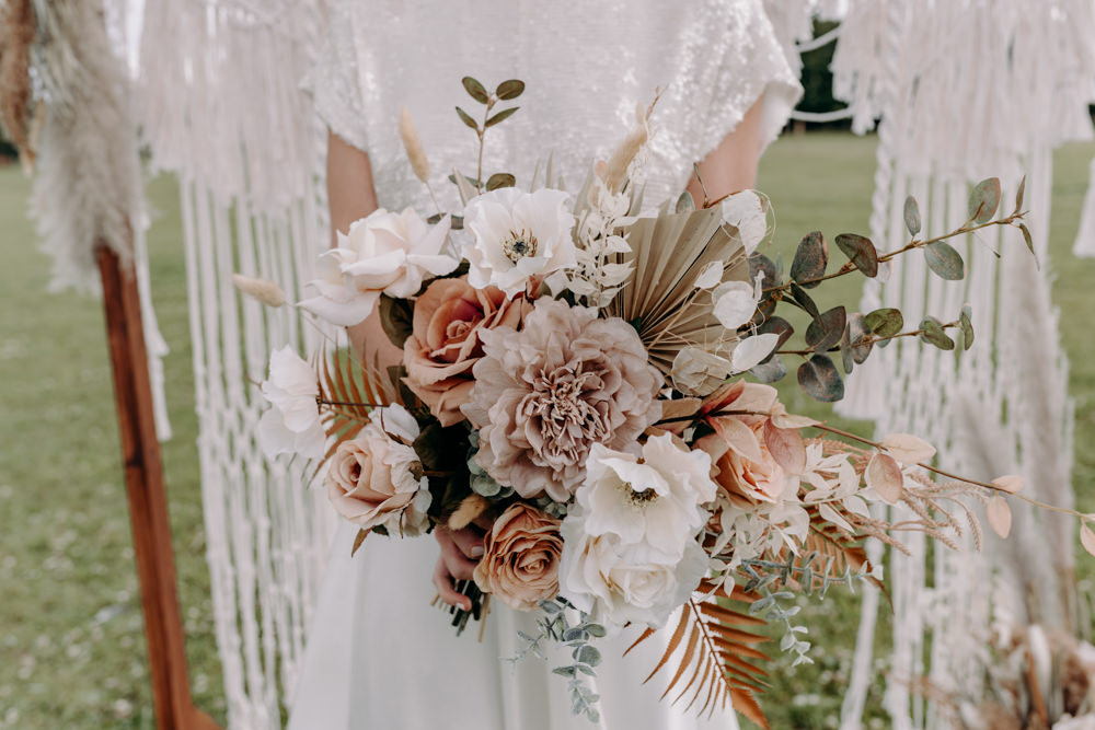 Bouquet Flowers Bride Bridal Dried Flowers Palm Rose Foliage Blush Sustainable Wedding Ideas EKR Pictures
