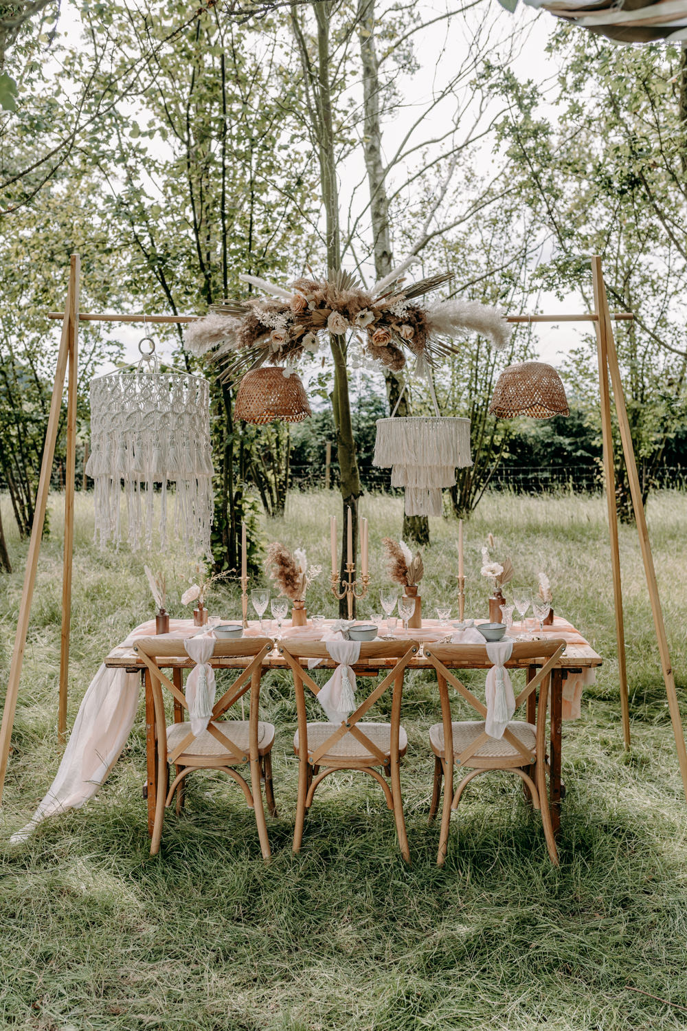 Table Tablescape Decor Candles Dried Flowers Boho Bohemian Macram Lampshades Sustainable Wedding Ideas EKR Pictures