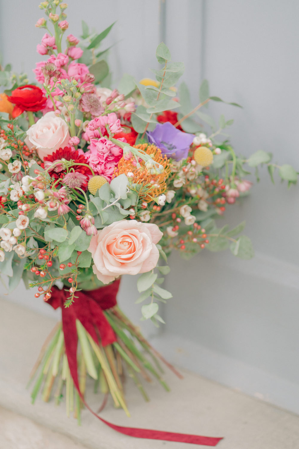 Bouquet Flowers Bride Bridal Pink Red Rose Ranunculus Ribbon Tuscan Wedding Ideas Giuseppe Giovannelli