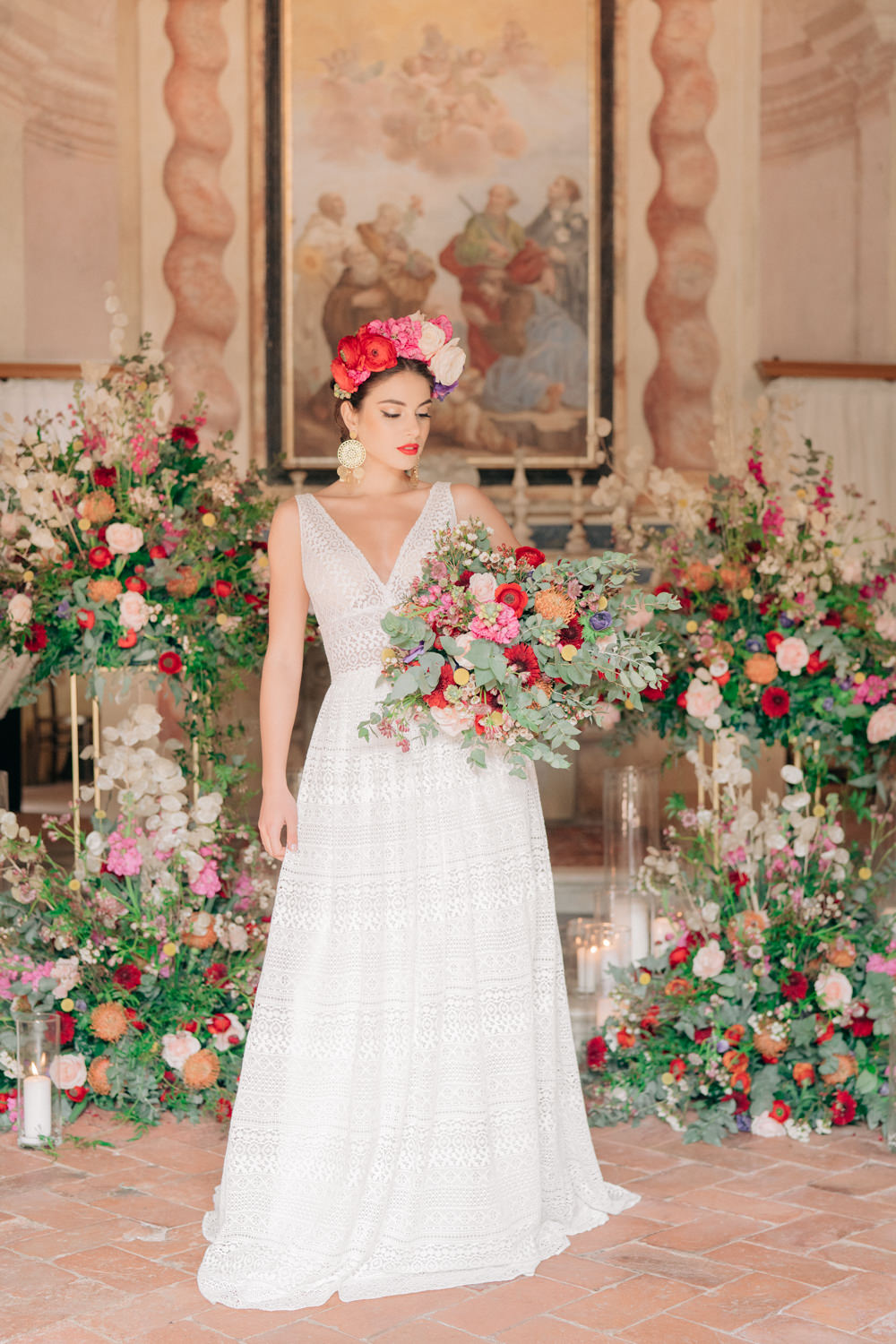 Tuscan Wedding Ideas Giuseppe Giovannelli Flower Installation Florals Backdrop