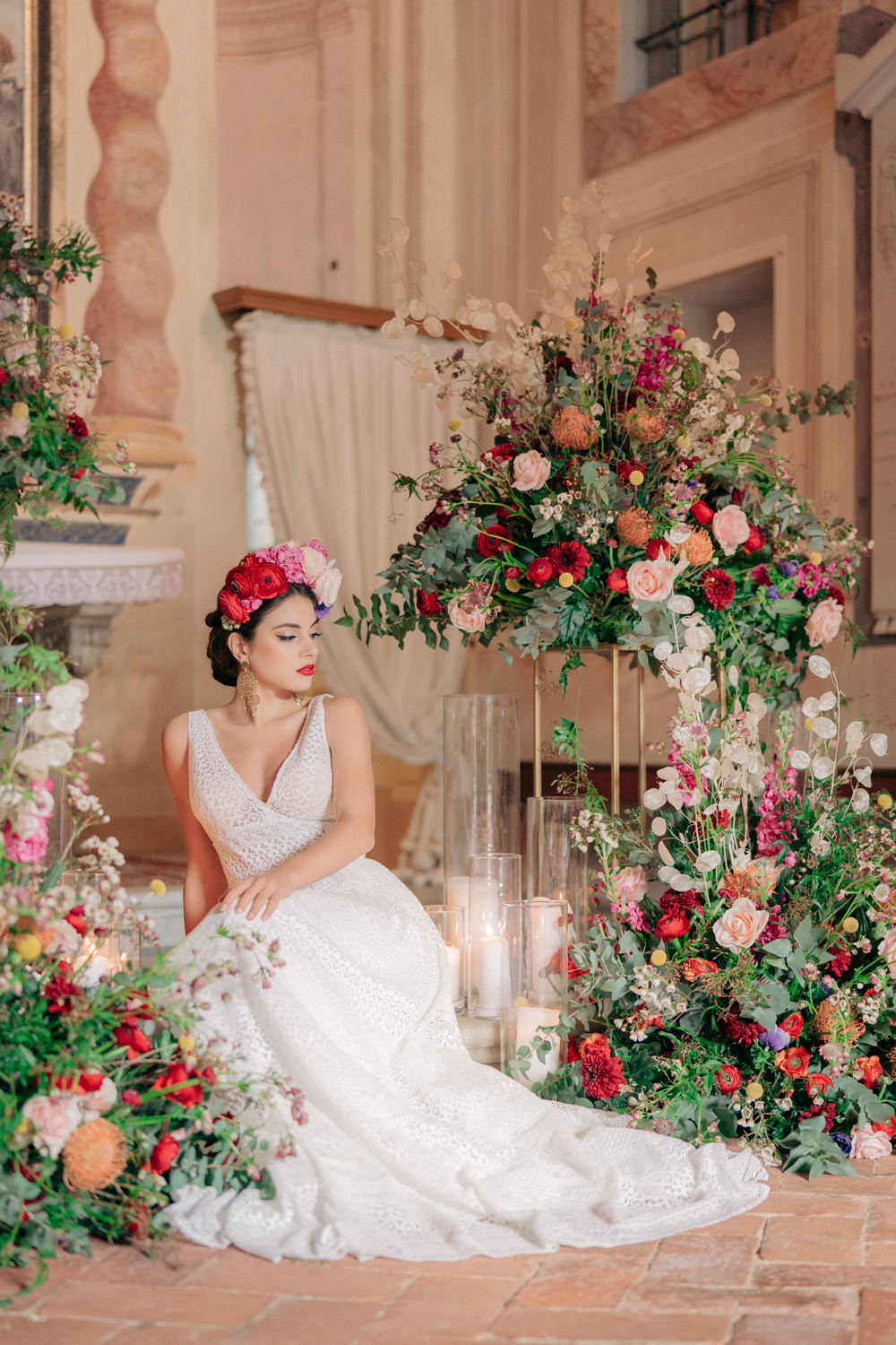 Tuscan Wedding Ideas Giuseppe Giovannelli Flower Installation Florals Backdrop