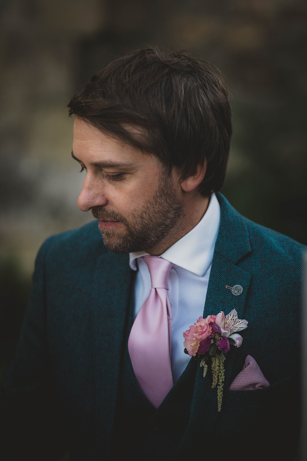 Jervaulx Abbey Wedding Ideas Laura Adams Photography Groom Suit Blue Pink Tie