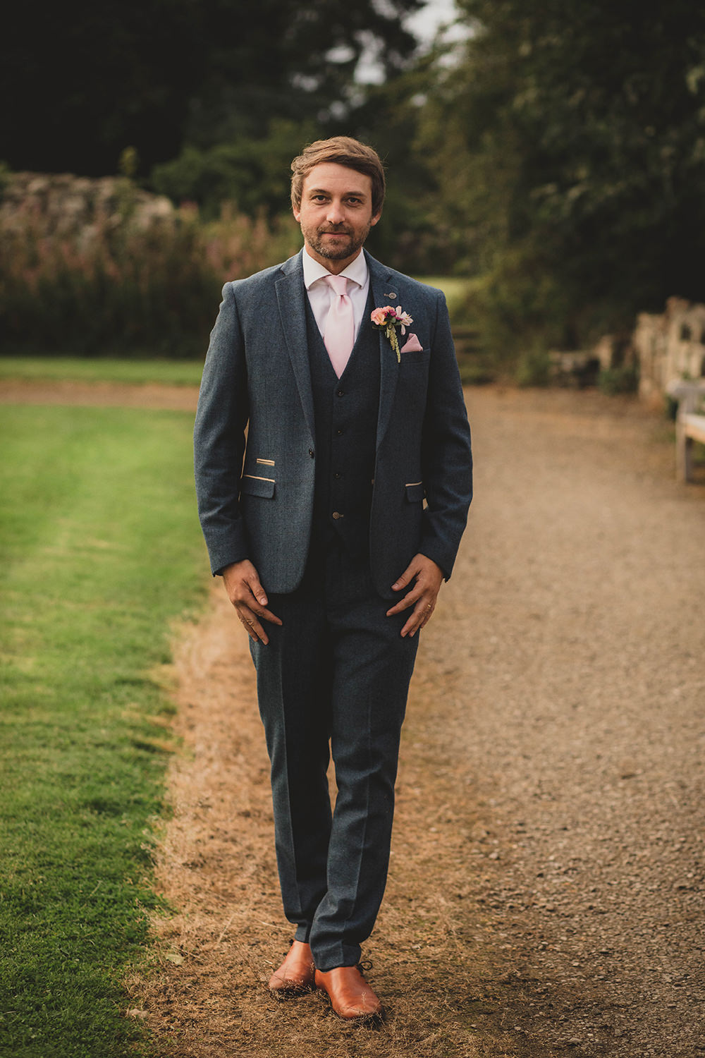 Jervaulx Abbey Wedding Ideas Laura Adams Photography Groom Suit Blue Pink Tie