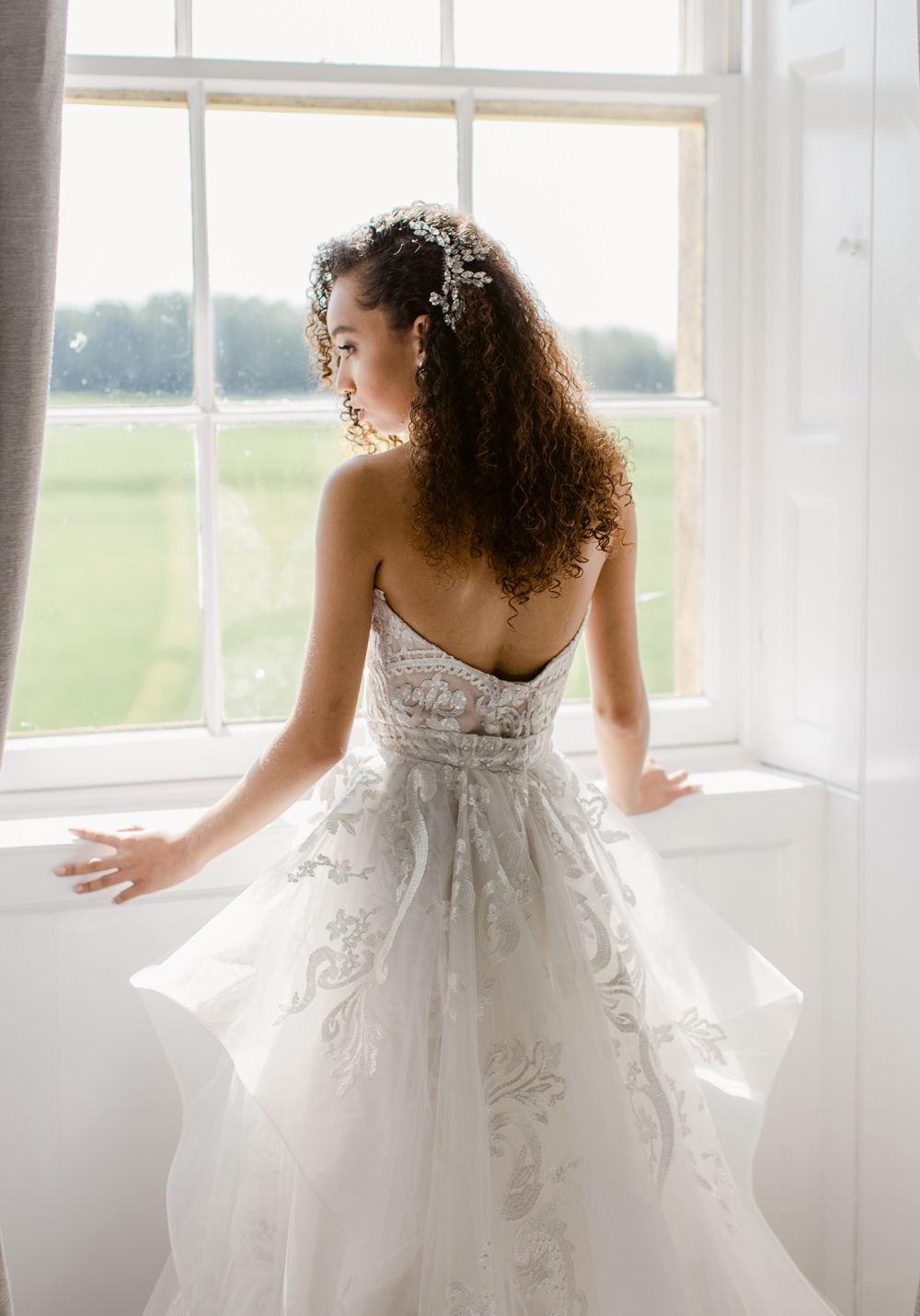 Dress Gown Bride Bridal Bride Bridal Hair Make Up Tulle Layers Sweetheart Strapless Stately Home Wedding Whitney Lloyd Photography