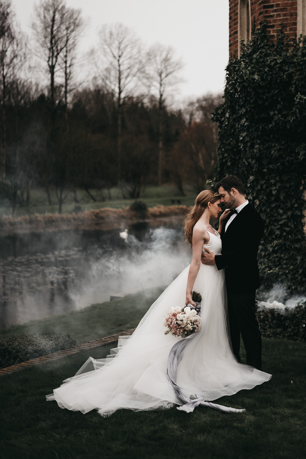 Swan Lake Wedding Ideas Salsabil Morrison Smoke Bomb Fog
