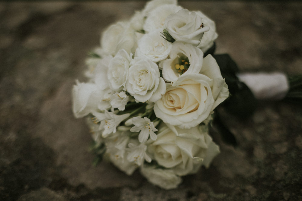 Bouquet Flowers Bride Bridal Cream Ivory Rose Thirlestane Castle Wedding Bernadeta Kupiec Photography