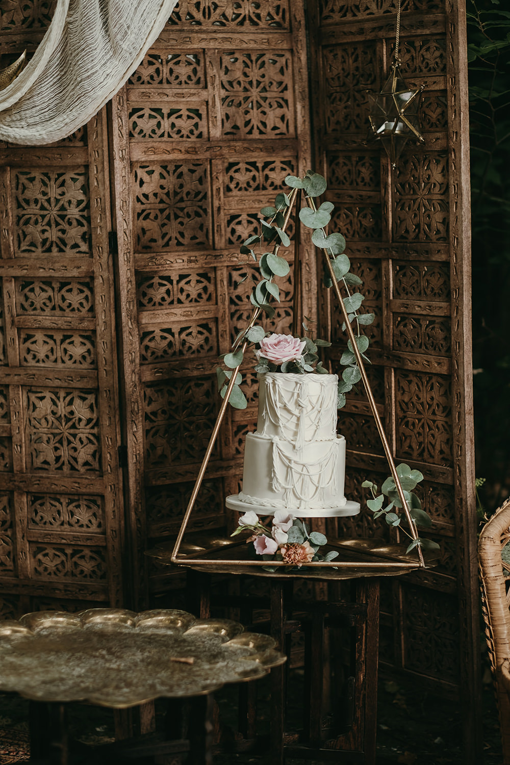 Cake Swing Table Woods Wedding Tom Jeavons Photography