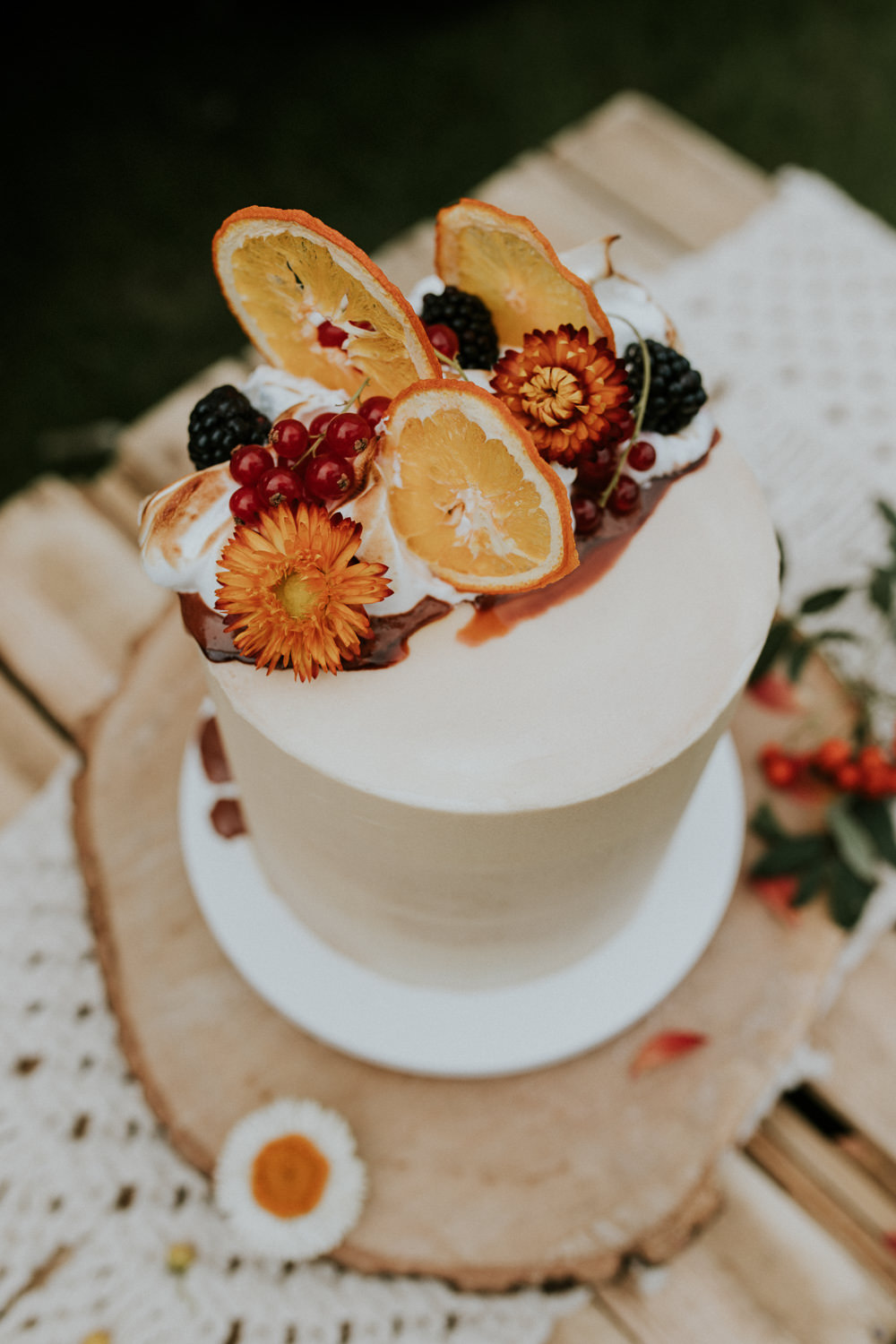 Iced Cake Fruit Flowers Log Slice Stand Campervan Wedding Ideas Heather Sham