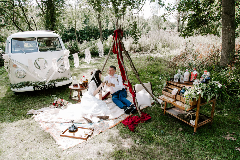 Picnic Decor Naked Tipi Dark Pink Wedding Ideas Caroline Opacic Photography
