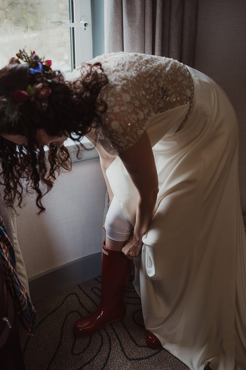 Bride Bridal Hunter Wellies Red Isle Of Skye Elopement Maureen Du Preez