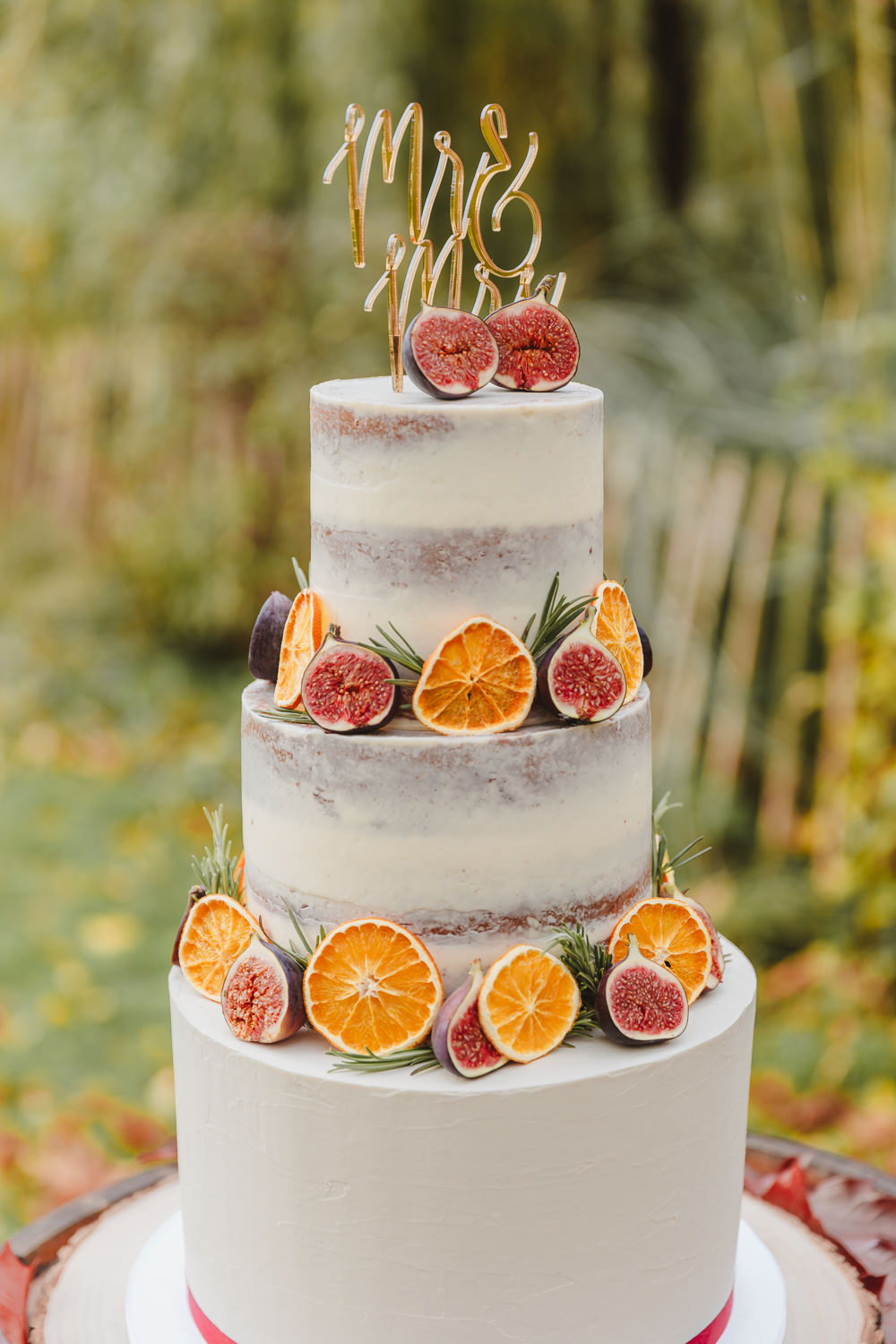 Semi Naked Cake Fruit Topper Autumn Wedding Colours Lori Loves Photography