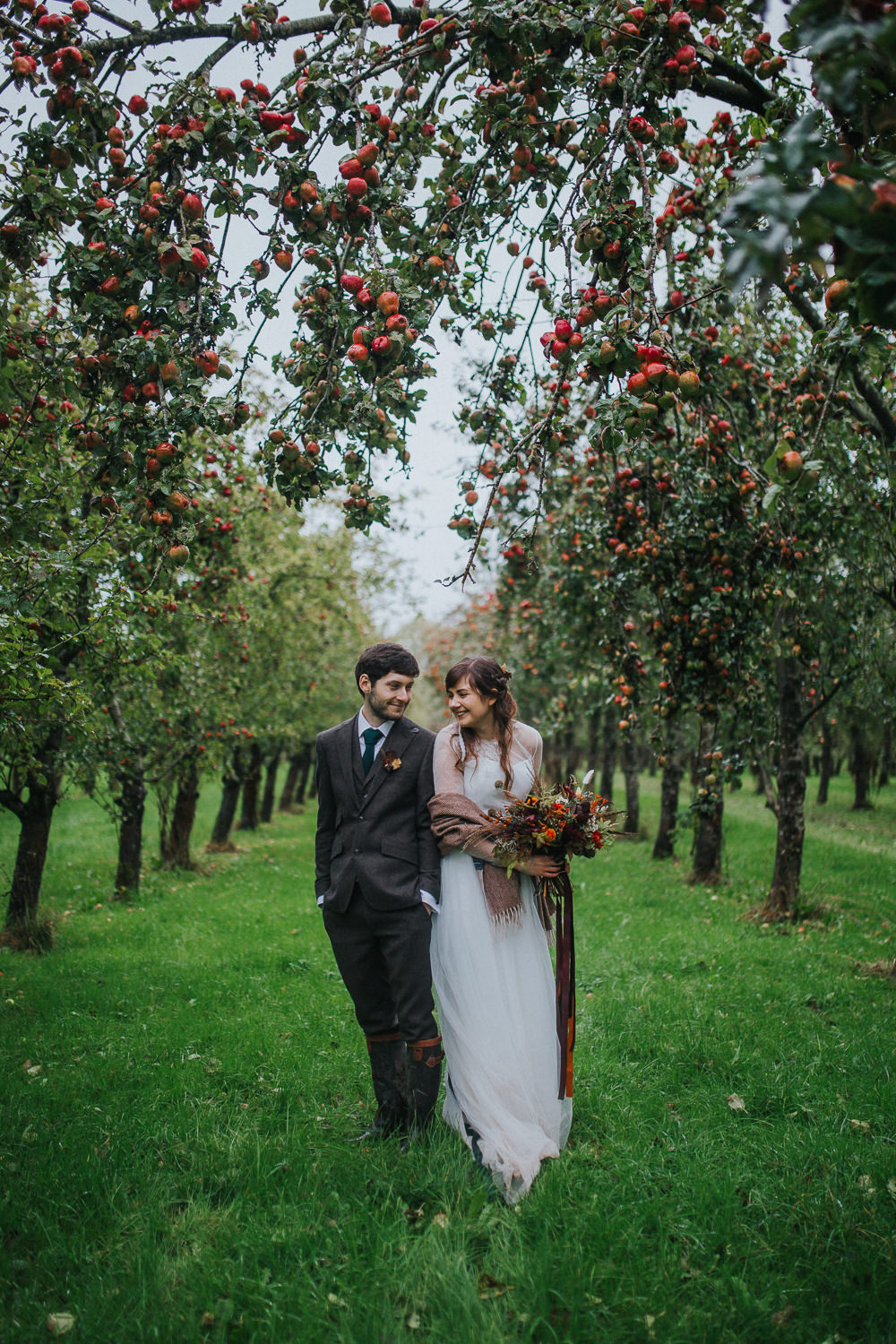 Cider Barn Wedding - A Folky Witchy \u0026 Magical Autumnal Day, image size:1000x1500
