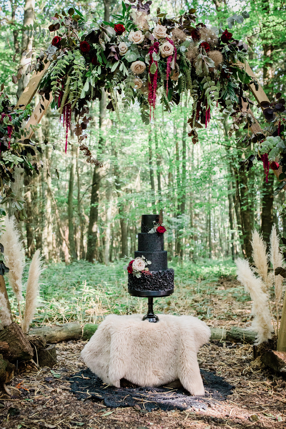Cake Table Flower Arch Non Traditional Wedding Ideas Becky Wright