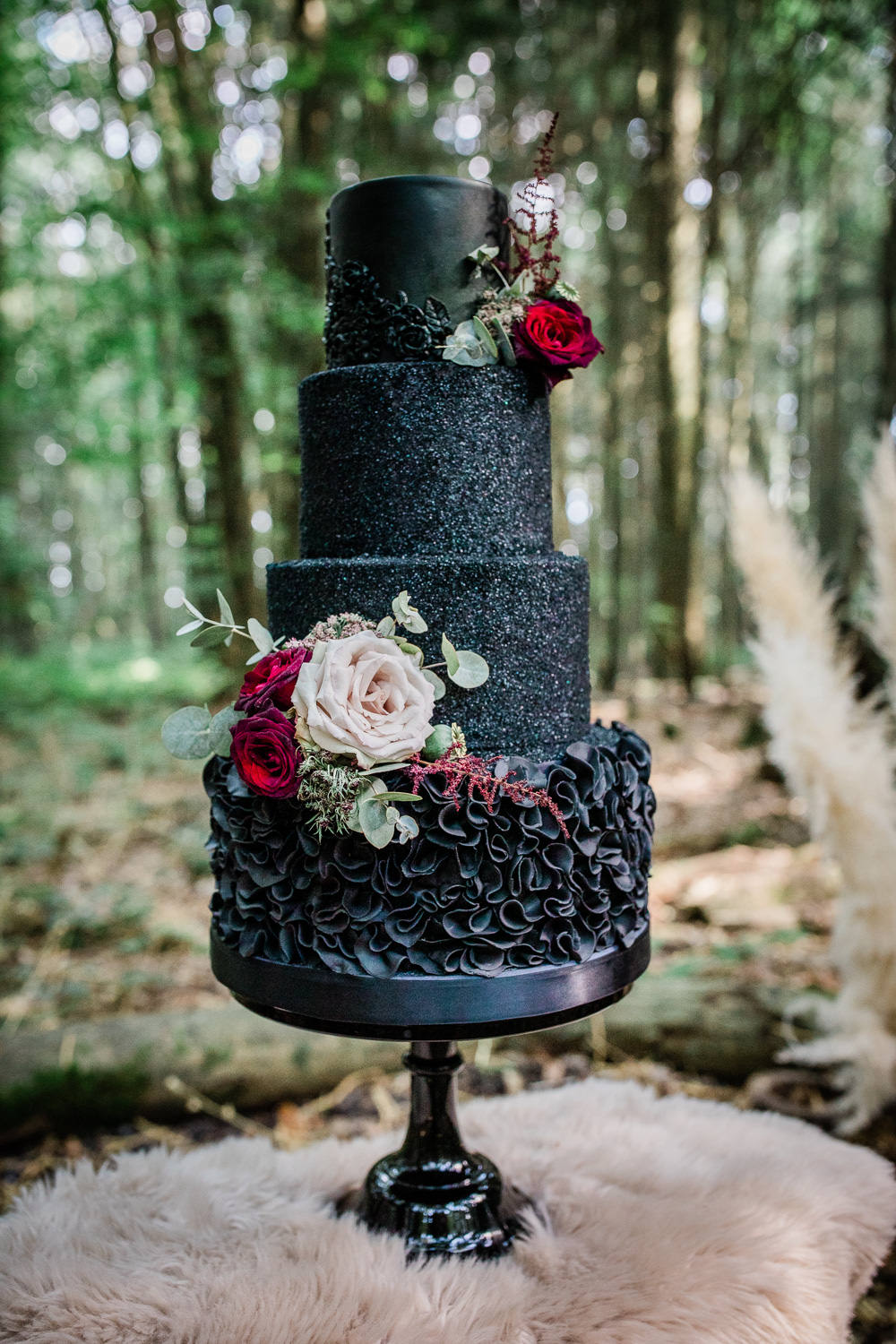 Black Cake Flowers Non Traditional Wedding Ideas Becky Wright