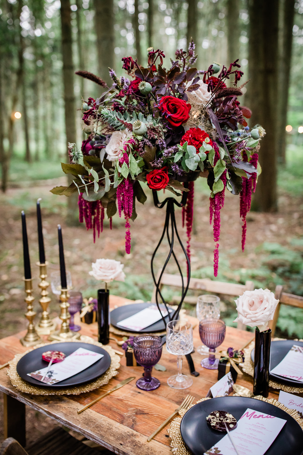 Table Tablescape Decor Flowers Red Black Gold Non Traditional Wedding Ideas Becky Wright